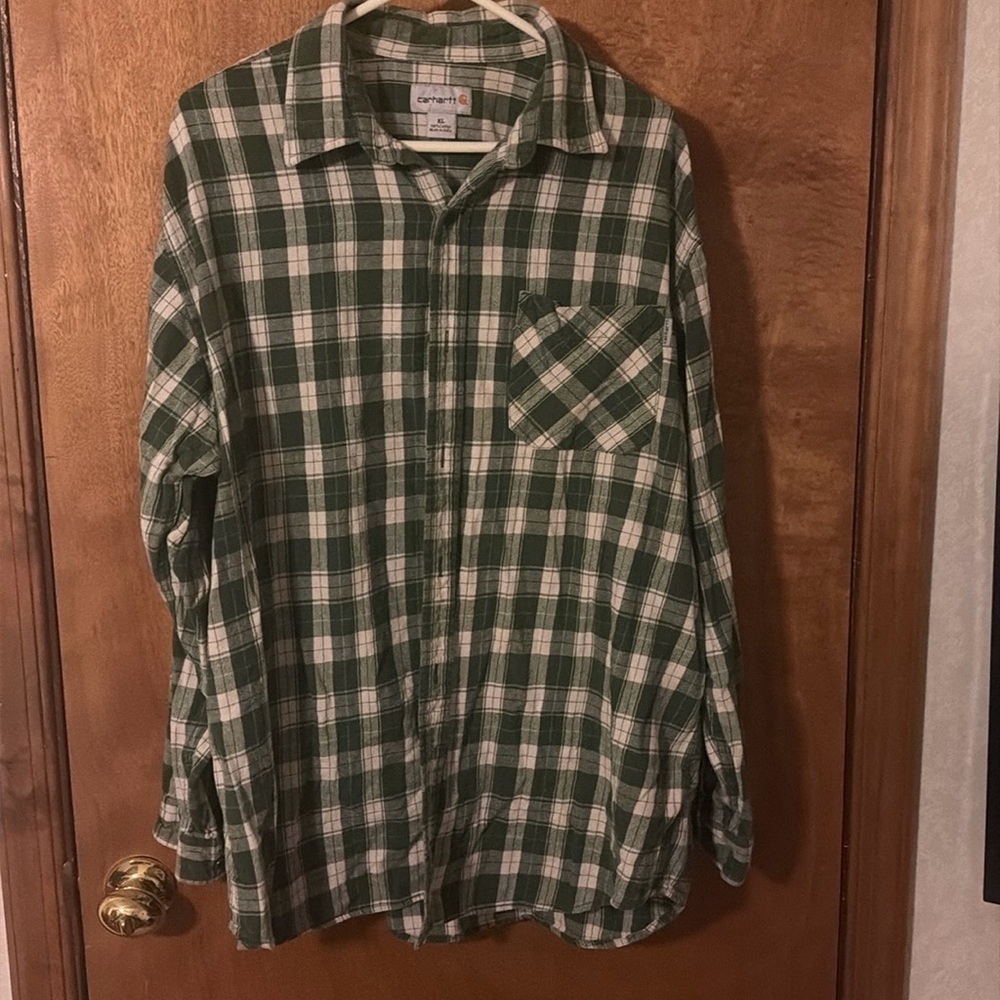 Men’s extra large Carhartt button-down shirt